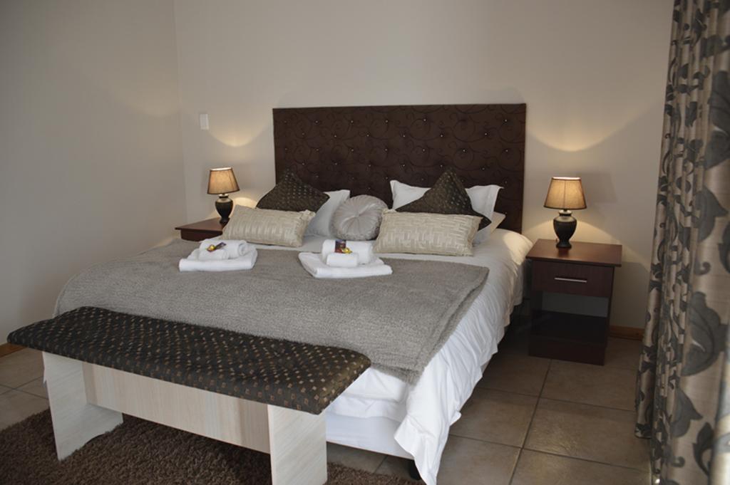 Two Bells Guest House Bloemfontein Zimmer foto