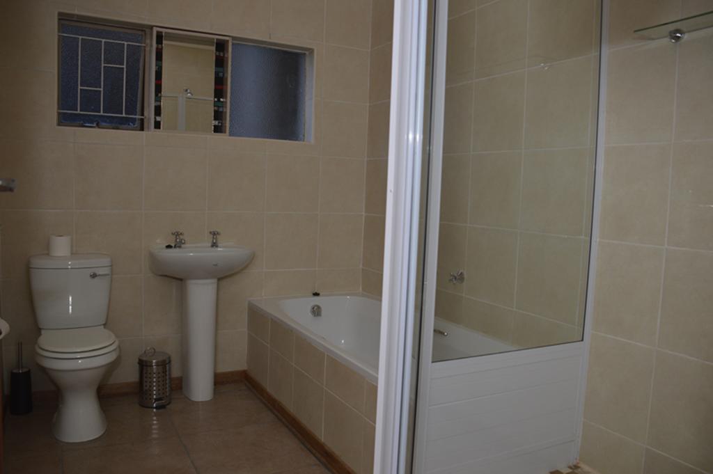 Two Bells Guest House Bloemfontein Zimmer foto