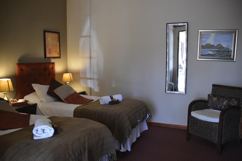 Two Bells Guest House Bloemfontein Zimmer foto