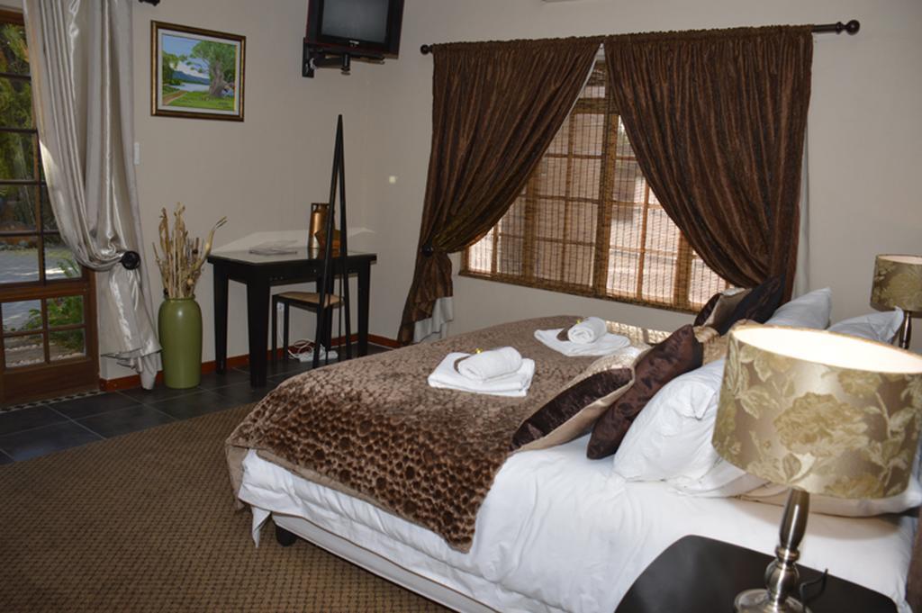 Two Bells Guest House Bloemfontein Zimmer foto