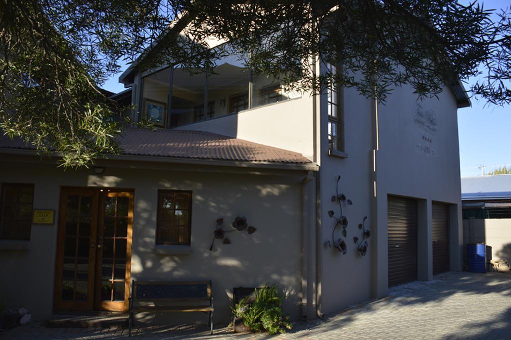Two Bells Guest House Bloemfontein Exterior foto